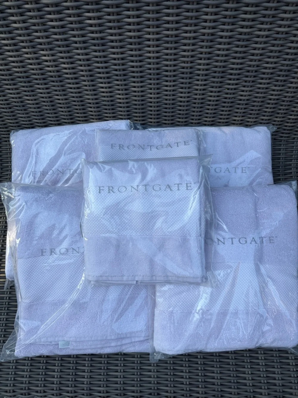 Frontgate Resort Towel Bundle - NWT